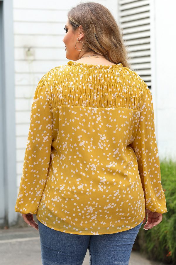 Yellow Plus Size Floral Print Ruched Split Neck Blouse - Image 2