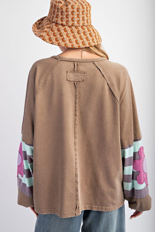 Light French Beige Flower Striped Patchwork Puff Sleeve Loose Sweatshirt - Image 2