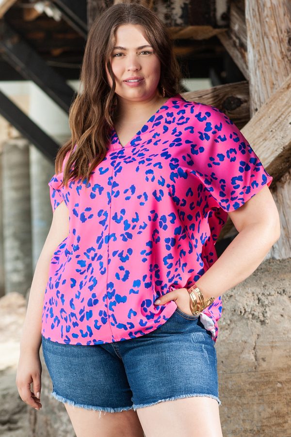 Rose Contrast Leopard Print Plus Size V Neck Blouse - Image 3